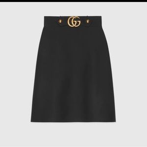 Gucci SZ 40/6-8 us black knee length brand new